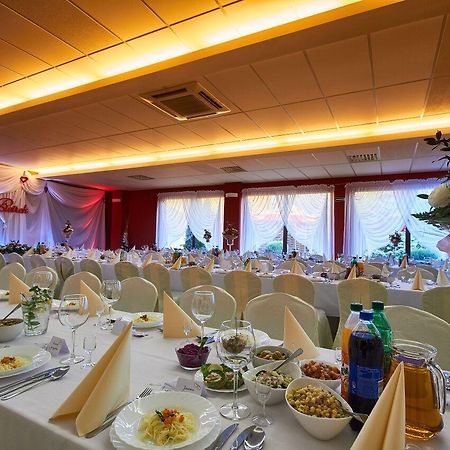 Hotel Paola Kutno Eksteriør billede