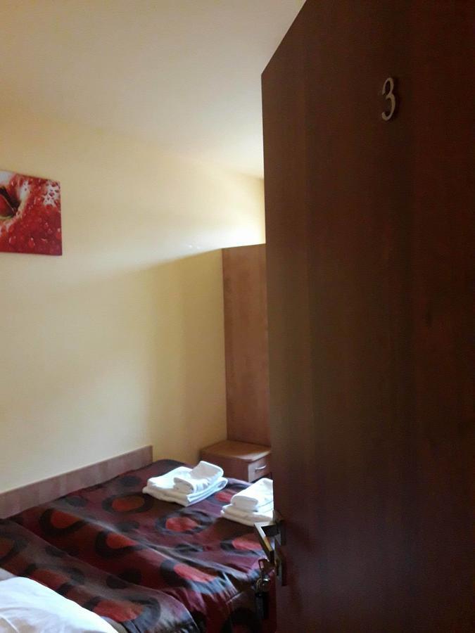 Hotel Paola Kutno Eksteriør billede